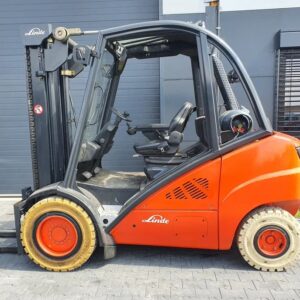 2011 LINDE H30T-01